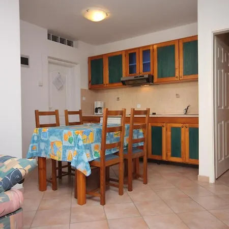 Affittacamere And With Wifi - Porec - 3007 Orsera